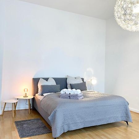 Charmante Ferienwohnung Mit Terrasse Im Herzen Von Norden Esterno foto
