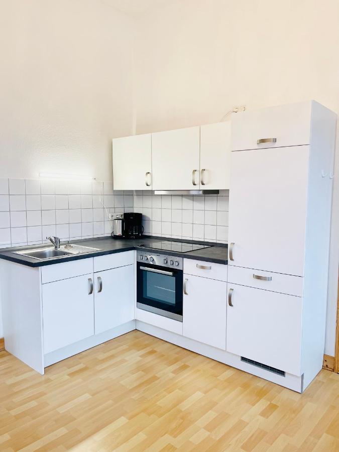 Charmante Ferienwohnung Mit Terrasse Im Herzen Von Norden Esterno foto