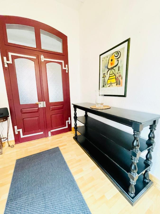 Charmante Ferienwohnung Mit Terrasse Im Herzen Von Norden Esterno foto