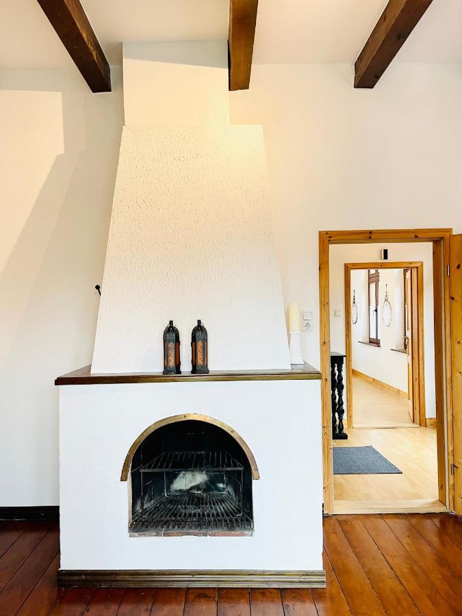 Charmante Ferienwohnung Mit Terrasse Im Herzen Von Norden Esterno foto