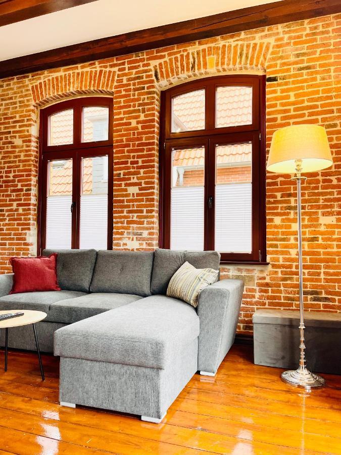 Charmante Ferienwohnung Mit Terrasse Im Herzen Von Norden Esterno foto