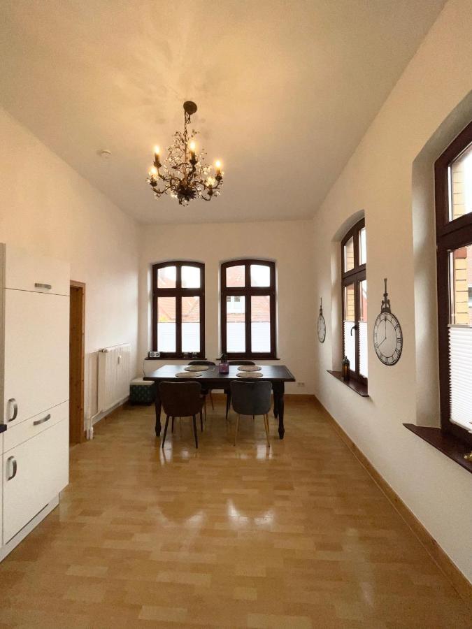Charmante Ferienwohnung Mit Terrasse Im Herzen Von Norden Esterno foto